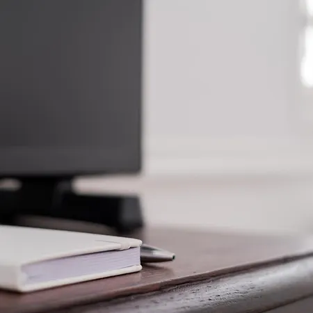 Hyper Centre, Phenix-sils Апартаменти *